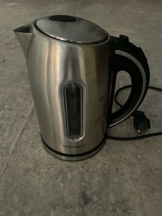 Hervidor de agua eléctrico