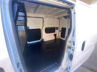 NISSAN NV200 -205.000 KILOMETROS-