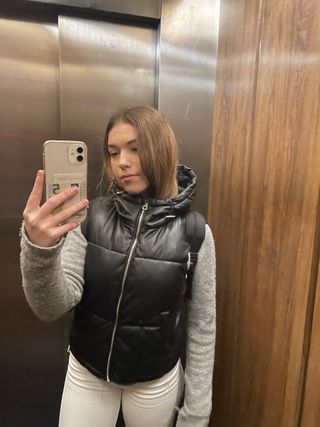 Chaleco Zara efecto piel negra