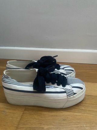Superga plataforma blancas rayas azules