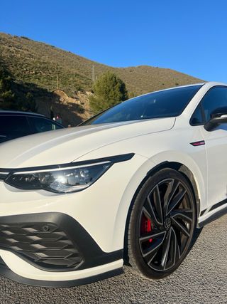 Golf GTI Clubsport 300cv | Garantía y Transf. Inc.