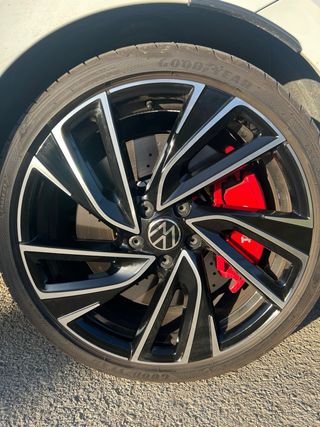 Golf GTI Clubsport 300cv | Garantía y Transf. Inc.