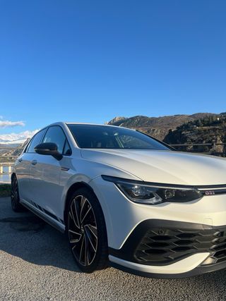 Golf GTI Clubsport 300cv | Garantía y Transf. Inc.