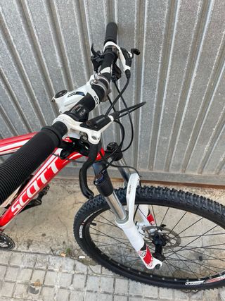 Bicicleta Scott Scale 26 Roja