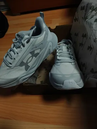Zapatillas UNDER ARMOUR 42