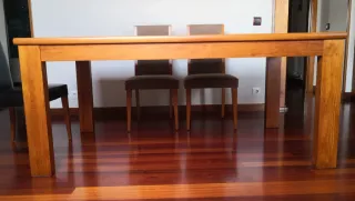 Mesa de comedor madera y cristal