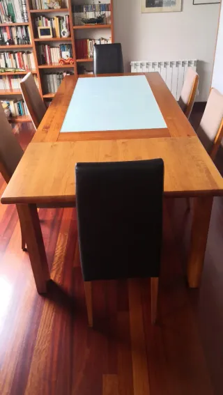 Mesa de comedor madera y cristal