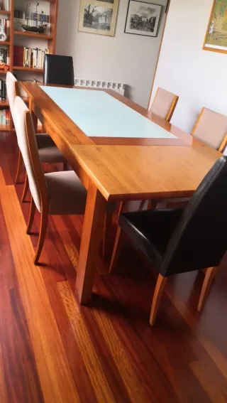 Mesa de comedor madera y cristal