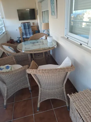 Mesa y sillones jardín o terraza