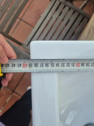 Lavabo de baño con grifo