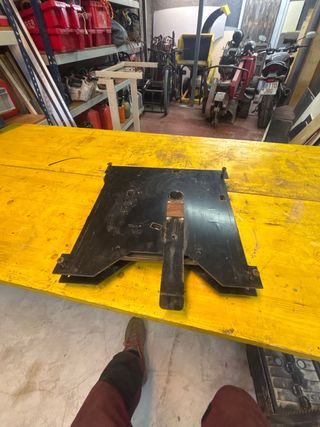 Base asiento giratorio Mercedes Sprinter