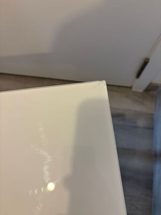 Mesa de cocina cristal blanco y patas grises