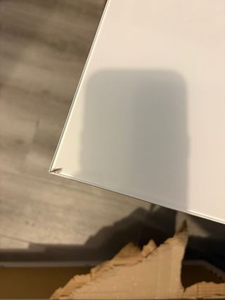 Mesa de cocina cristal blanco y patas grises