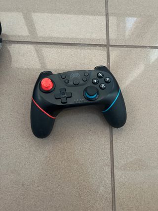 Mando Nintendo Switch Negro/Rojo/Azul