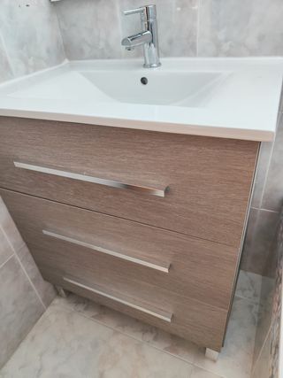 Mueble de baño con lavabo