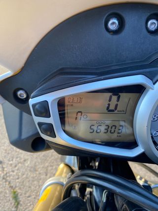 Triumph Street Triple 675 A2