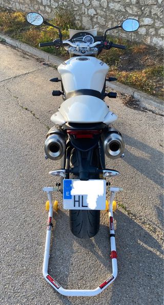 Triumph Street Triple 675 A2