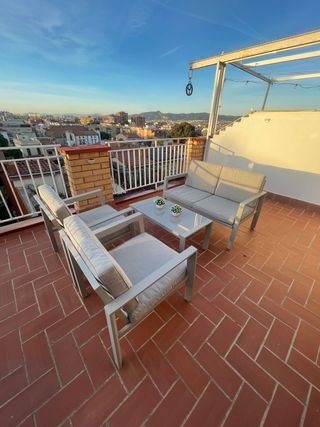 Conjunto terraza aluminio gris. De reestreno.