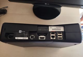 Xbox 360 Slim Negra 4GB + FIFA 14