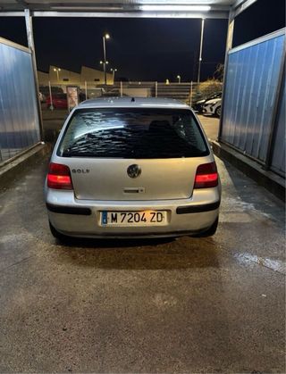 VOLKSWAGEN GOLF 4