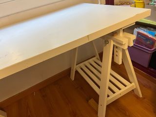 Banco de trabajo Ikea de madera