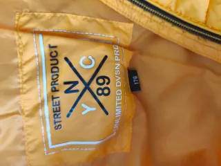 Chaqueta acolchada amarilla