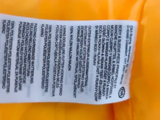 Chaqueta acolchada amarilla