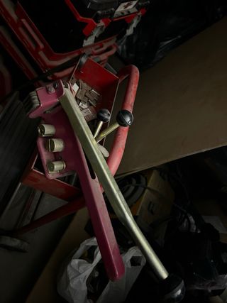 Carro con fleje y flejadora