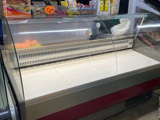 vitrina refrigerada Si puede hacer transporte
