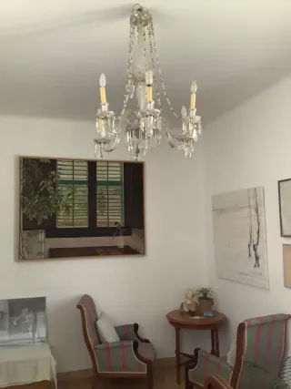 Lámpara de araña antigua de cristal