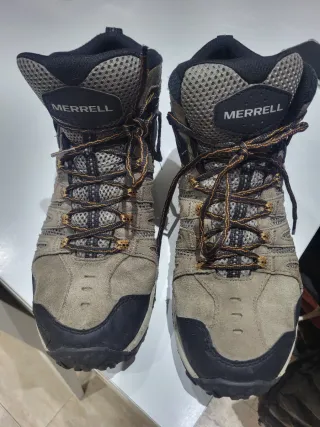 Botas de trekking Merrell Marrones y Negras