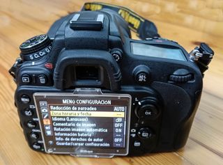 Nikon D610 + Objetivo Nikkor 24-70mm