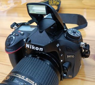 Nikon D610 + Objetivo Nikkor 24-70mm