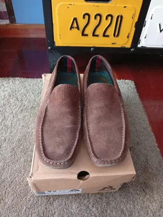 Zapatos de verano marrones