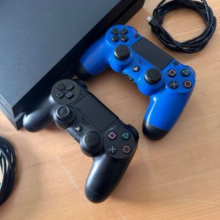 PS4 (PlayStation 4) Negra con Poquísimo uso