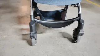 Cochecito de bebé azul