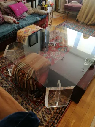 Mesa de centro acrílico y cristal