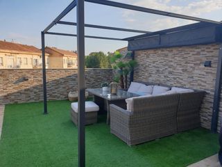 ESPECTACULAR DÚPLEX REFORMADO CON GRAN TERRAZA