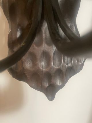 Palmatoria de pared de madera y hierro antigua