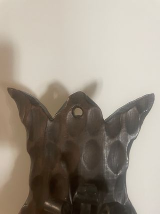 Palmatoria de pared de madera y hierro antigua