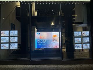 Pantallas LED (12) para escaparate + pantalla