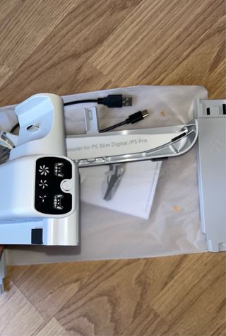 Base de refrigeración para PS5 con cargador de man