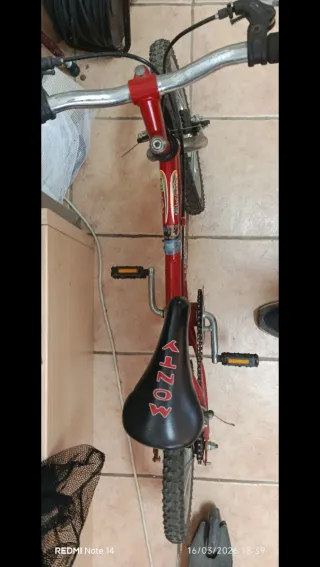 Bicicleta infantil roja MONTY