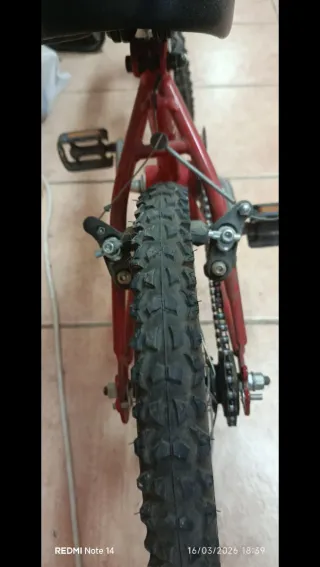 Bicicleta infantil roja MONTY