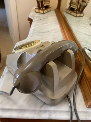 Teléfono antiguo Italtel beige