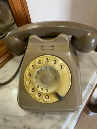 Teléfono antiguo Italtel beige