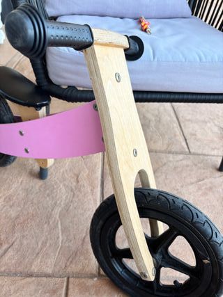 Bicicleta de madera para niños