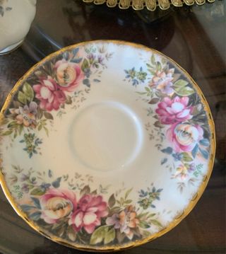 Taza de porcelana inglesa Royal Albert