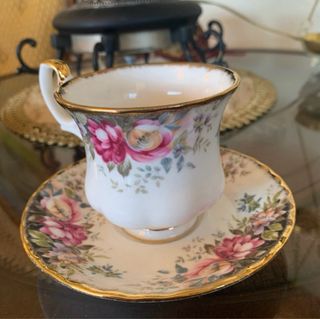 Taza de porcelana inglesa Royal Albert