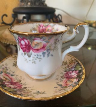 Taza de porcelana inglesa Royal Albert